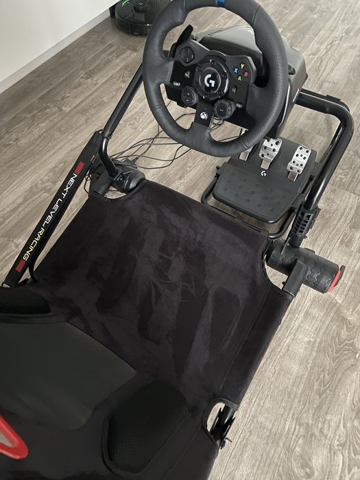 Scaun + volan logitech g923