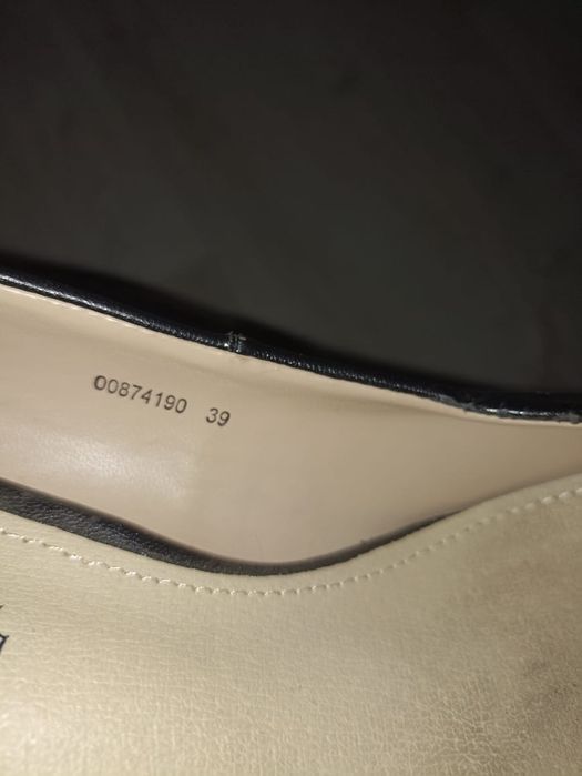 Продам обувь туфли балетки шлепки макасины