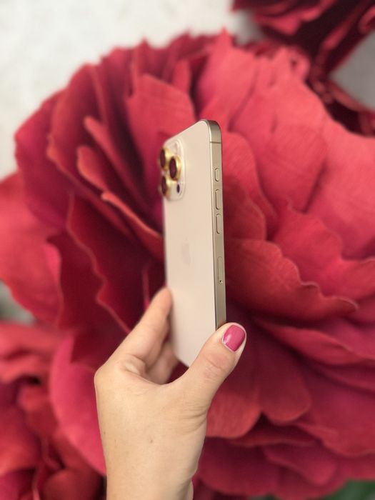 Подам IPHONE 16 PRO MAX 256 GB