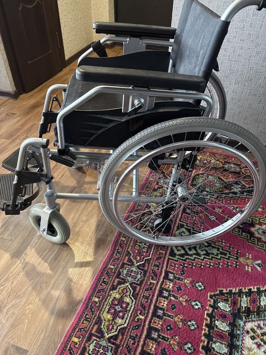 Инвалидная коляска