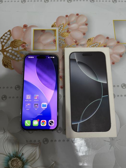 Iphone 16 pro max white 256 GB / отичном состоянии