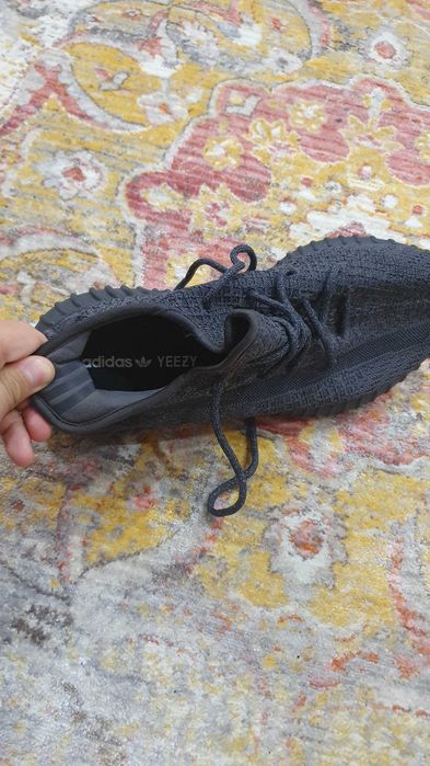 adidas Yeezy Boost 350 V2