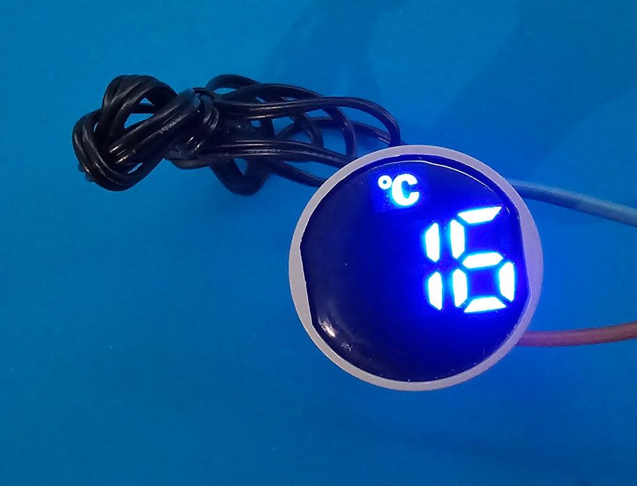 Цифров термометър със сонда 220v , -20 до 120 гр.