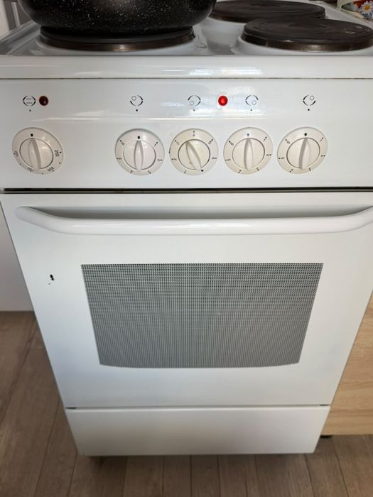 Продам элекстрическую плиту