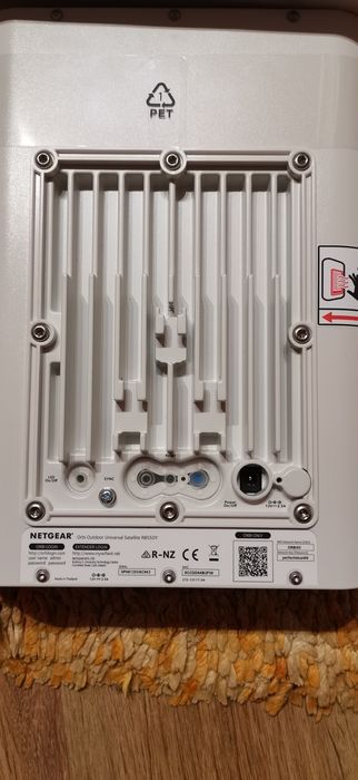 Netgear Orby  Outdoor Universal Sattelite RBS50Y Router Extender