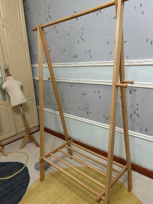 Вешалка буковая многофункциональная.