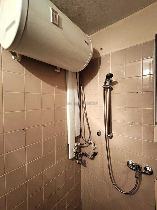 ТОП Локация/  Евтин двустаен на ул. Дюни  в Новия град, срещу Общината