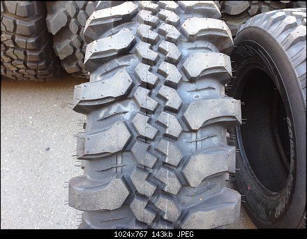 Vand anvelope noi off road mud terrain 35x10,5 R16 CST CL18 M+S