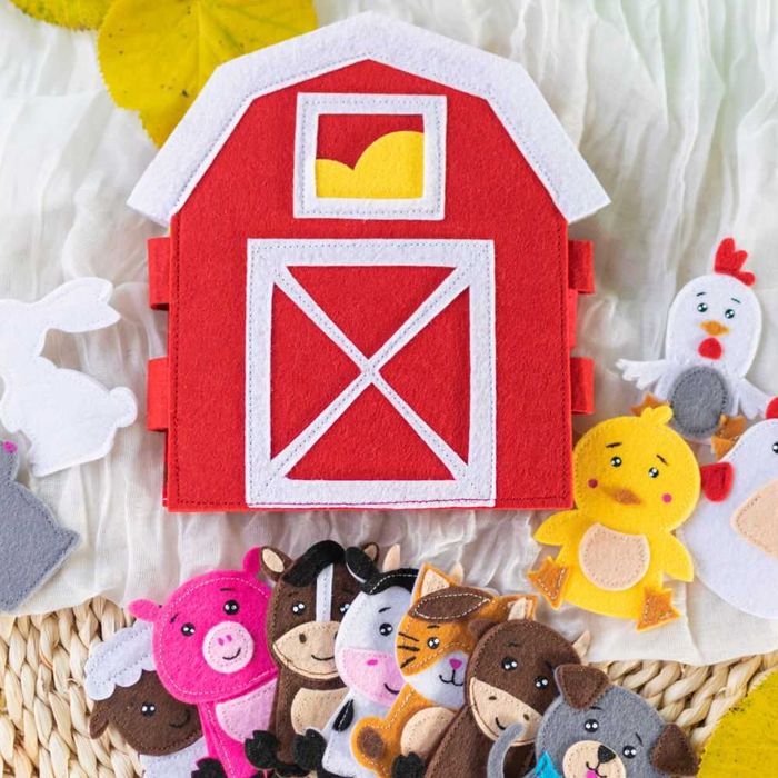 Set de Joacă Educativ din Fetru – „Ferma Animalelor”