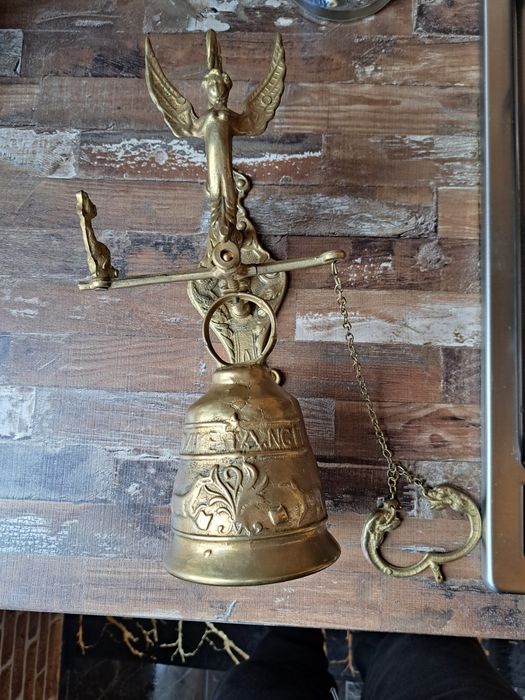 Месингова камбанка