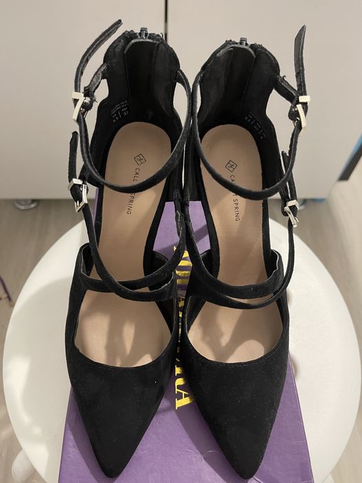 Женская обувь