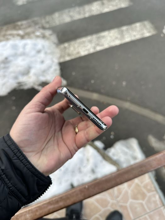 Huawei p40 pro cu displayul spart pentru piese