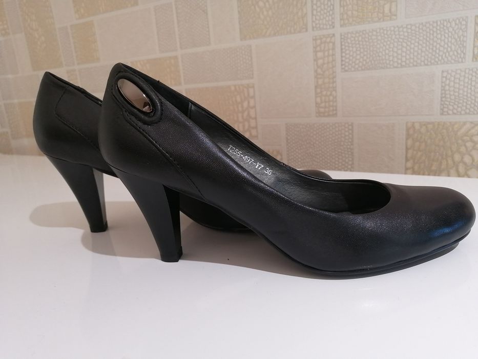 Продам новые кожаные туфли