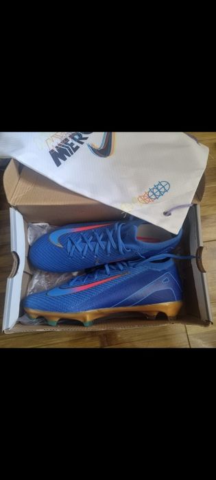Ghete de fotbal Nike Mercurial