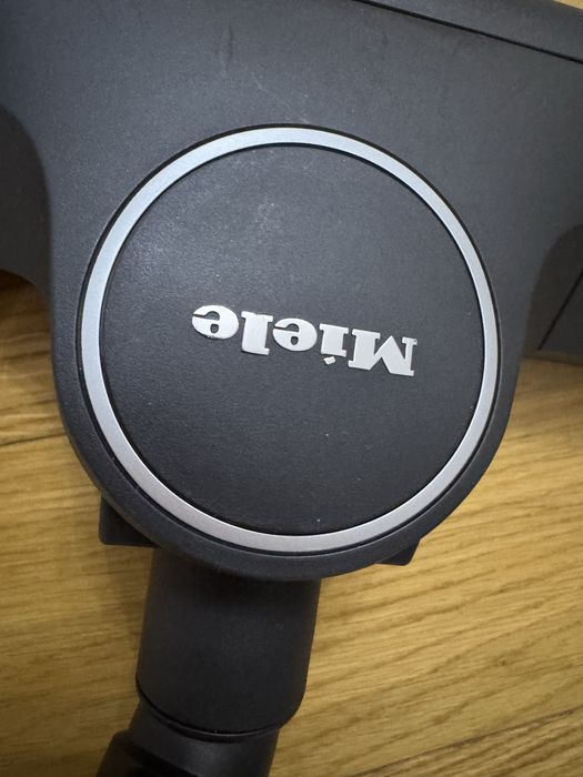 Miele нова четка универсална