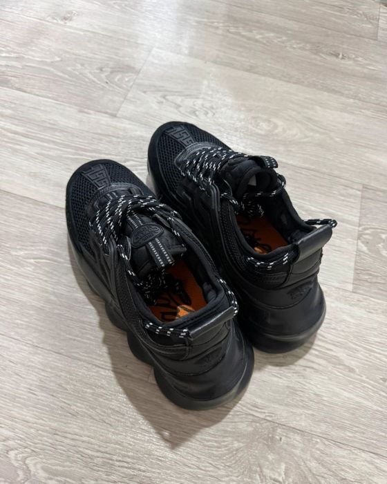 Versace Chain Reaction