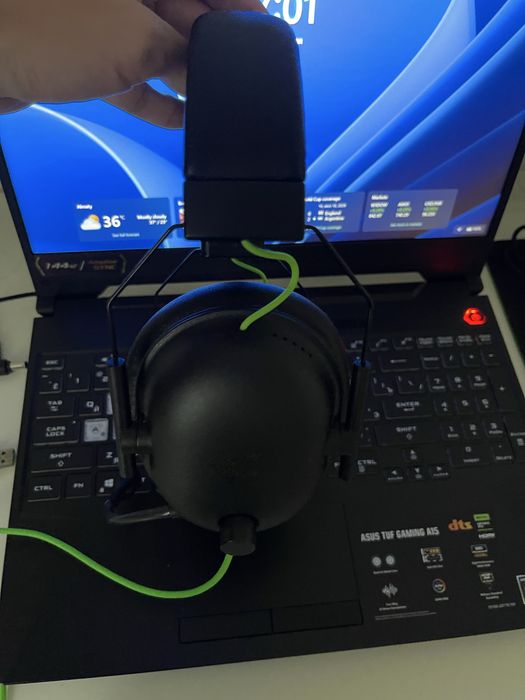 Ноутбук Asus TUF Gaming A15 FA506NF с девайсами
