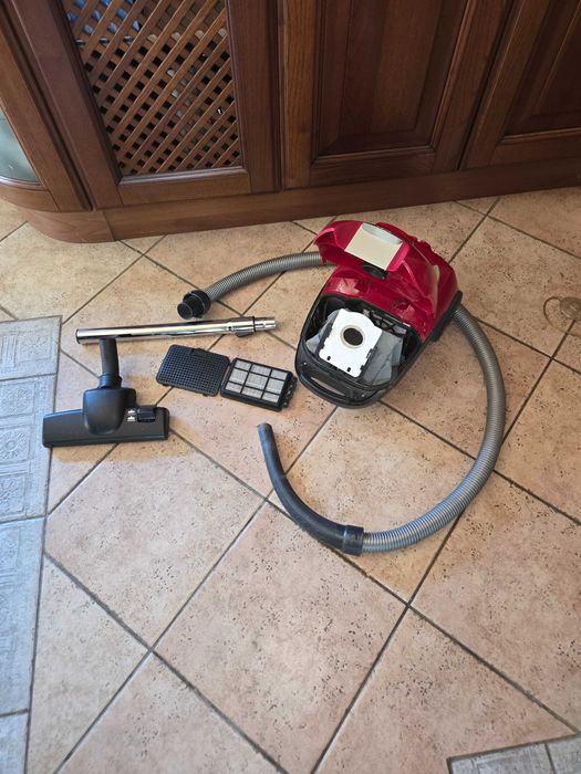 Прахосмукачка Electrolux EasyGO