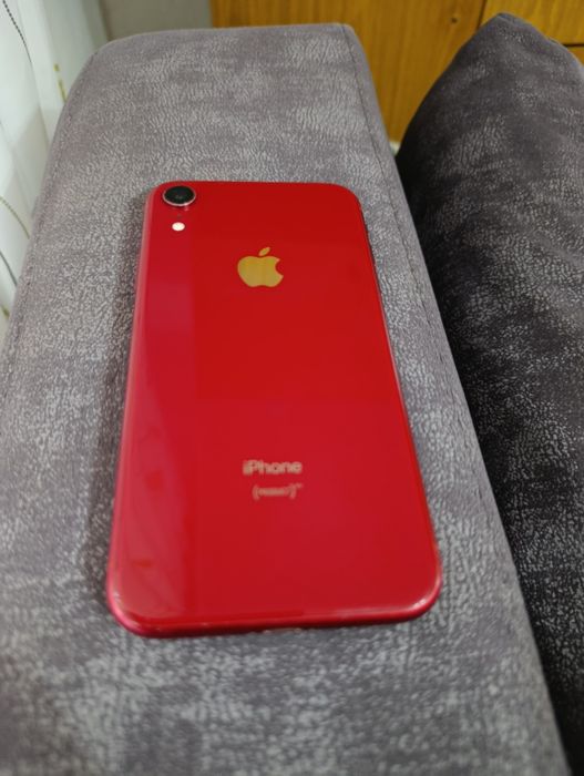 Продам iPhone XR