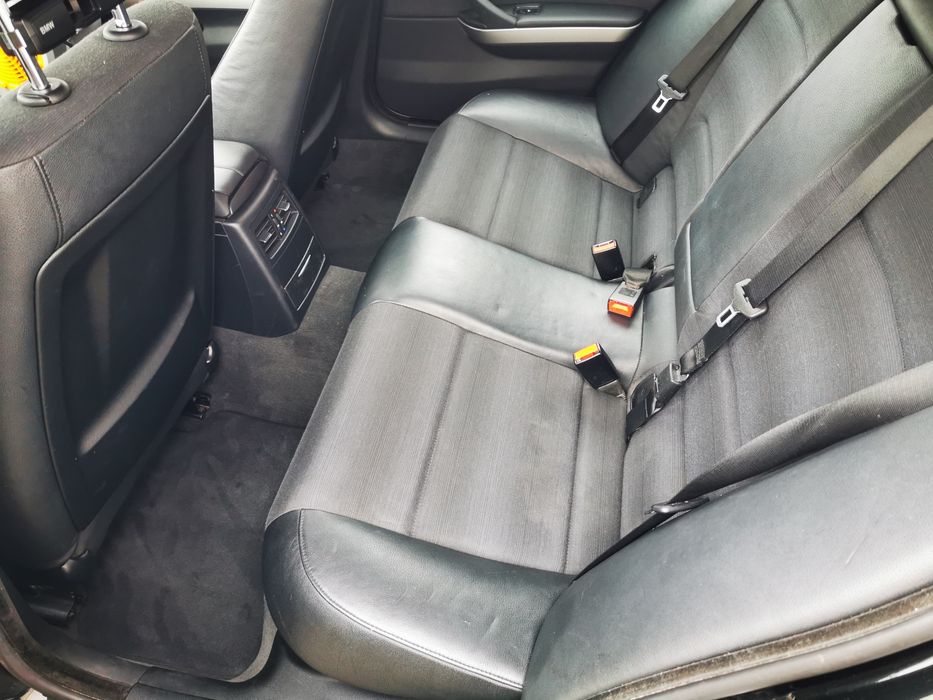 Detailing. Servicii de curatare auto/canapele etc