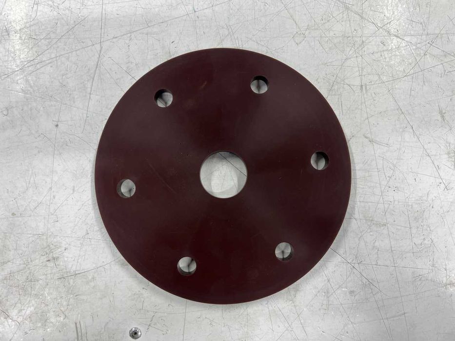 Уплотнение резиновая для тыльного фланца смесителя 174x30x10 Ч.Ш