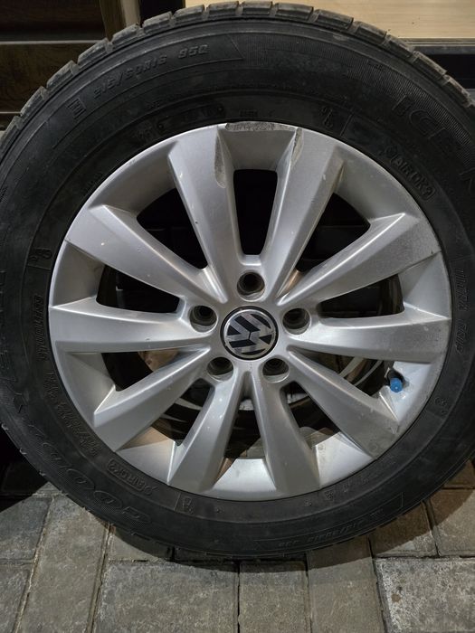 Шины с дискоми 215/60/16 б/у! С оригинал дискоми!