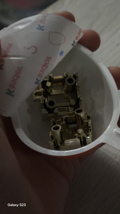 Золотой блок kinder joy