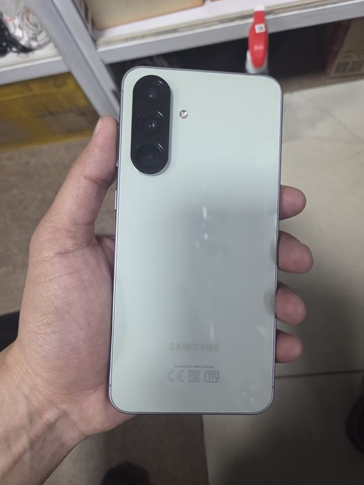 Samsung A56.Память 256гб.