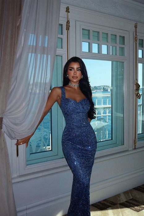 Дамска рокля с паети