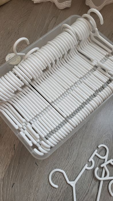 Продам детские вешалки бу