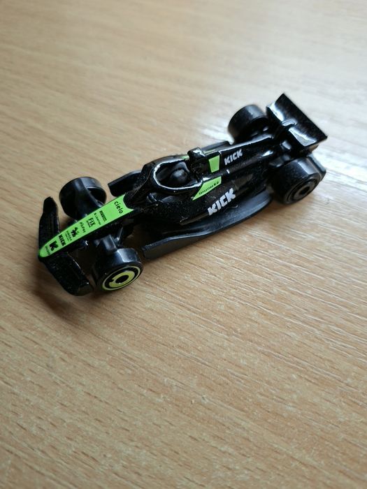 продам hot wheels в идеальном состоянии