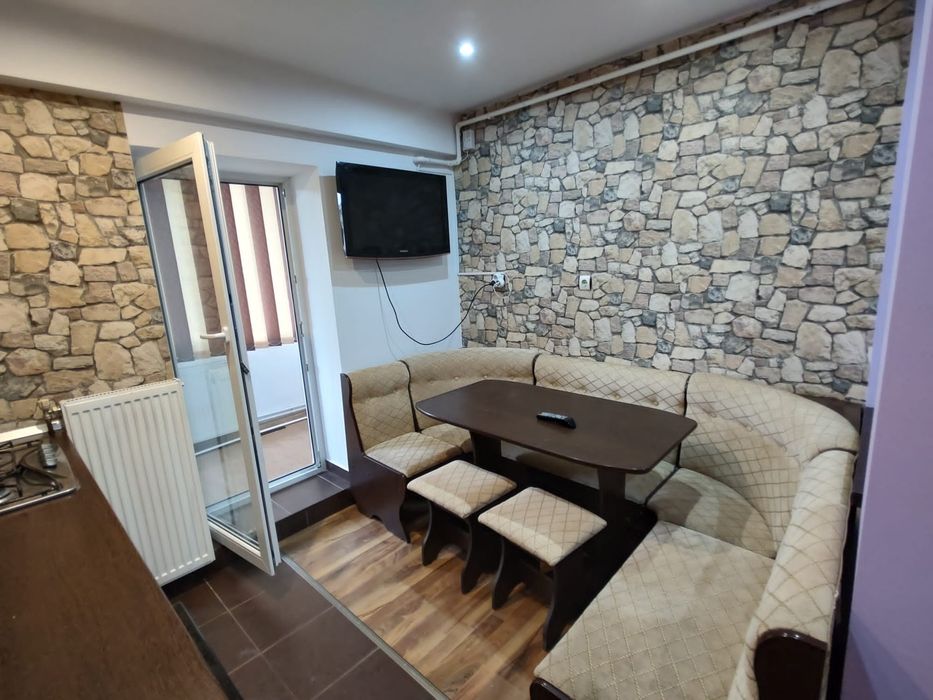 2 Camere de inchiriat