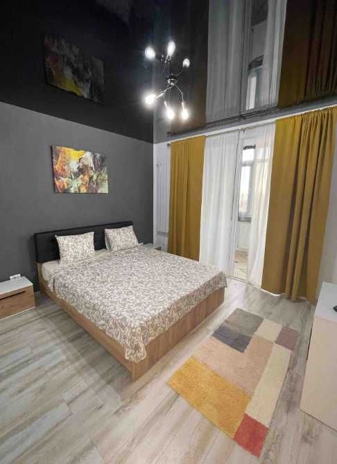 Дава се под наем Двустаен апартамент в Пловдив, Младежки Хълм - 60 кв.м за 215 € - Снимка #2