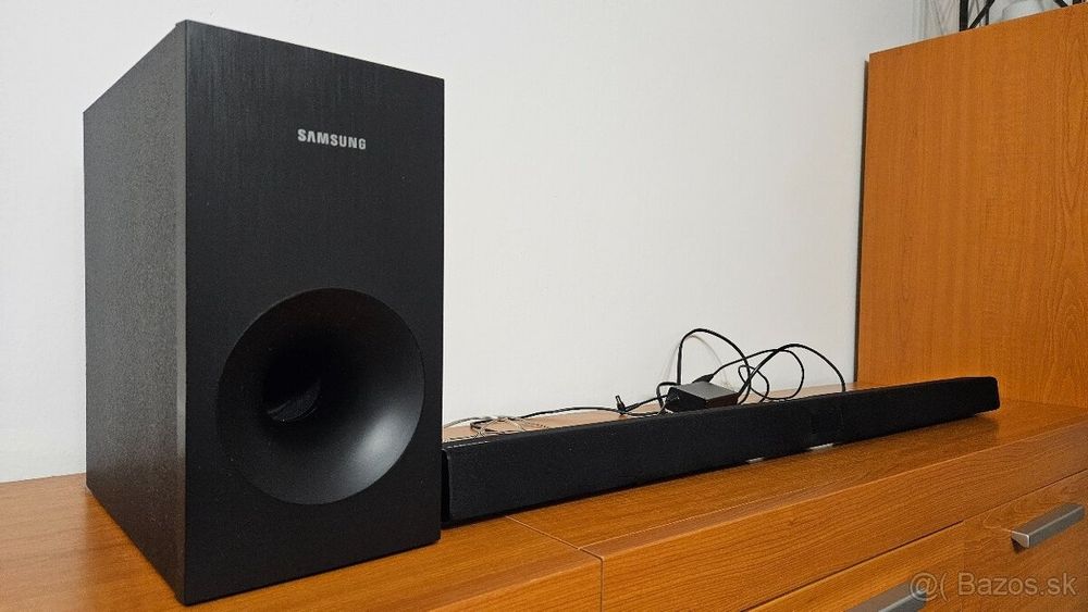Soundbar Samsung HW-J355 120w 2.1 Pret Mic Stare Buna