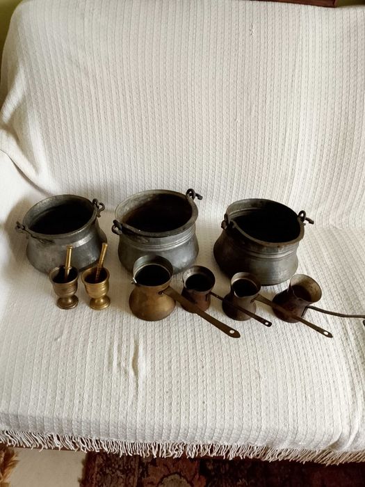 Чаши ,гювечета ,менчета ,джезвета ,хаванчета