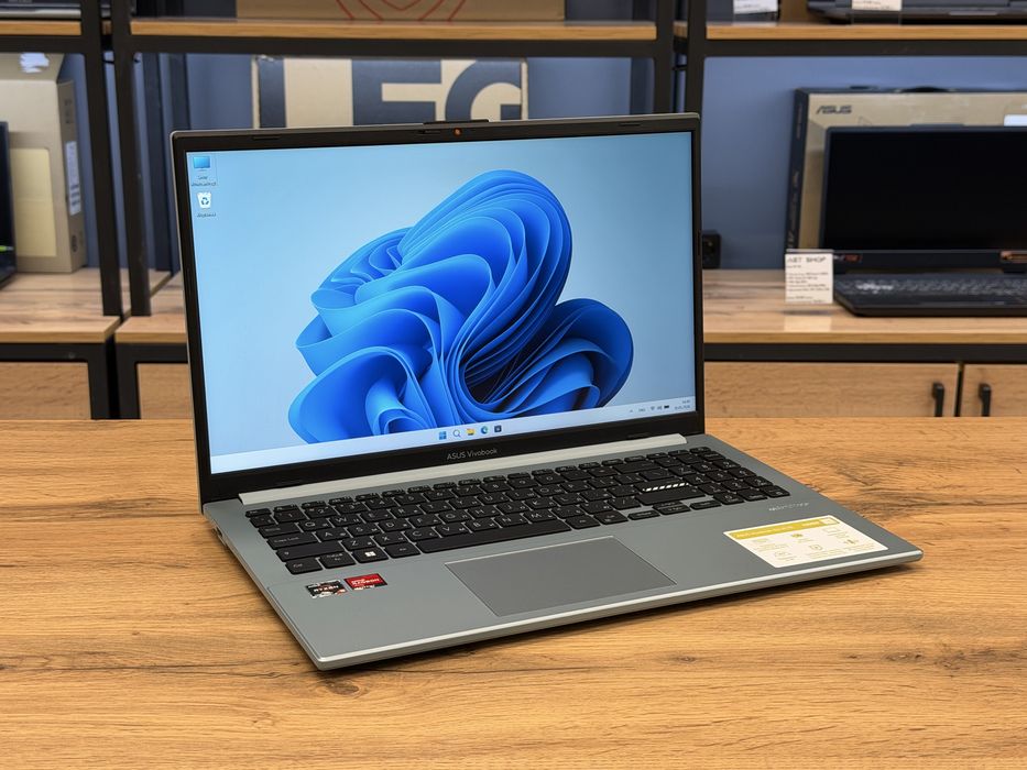 Asus Vivobook 15 | AMD Ryzen 5 7520U | 16gb | 512gb | Ноутбук