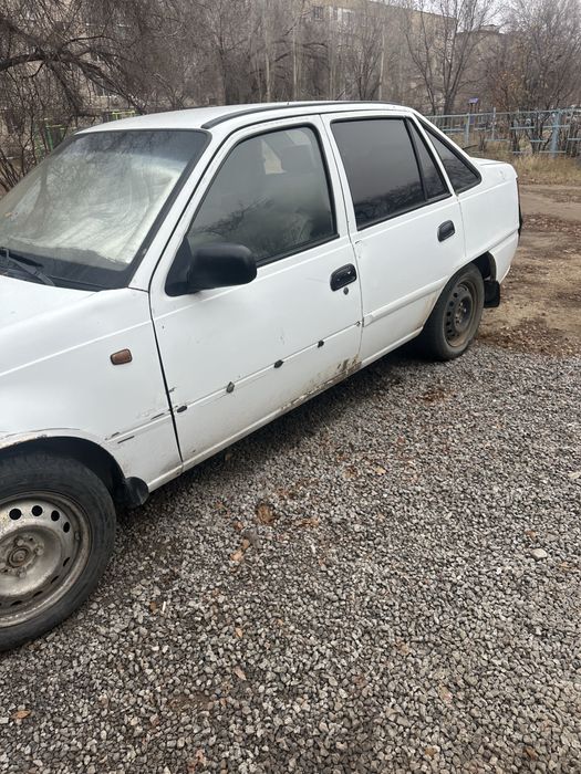 Автомобиль Nexia