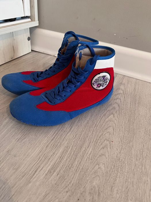 продам борцовку за 7 тыс в хорошем сост