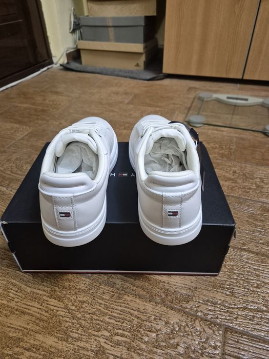 Tommy Hilfiger mărimea 40