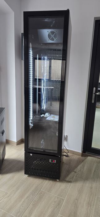Vitrina frigorifica slim nouă