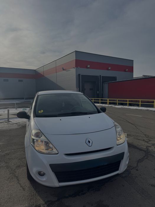 Vând Renault clio în stare foarte bună