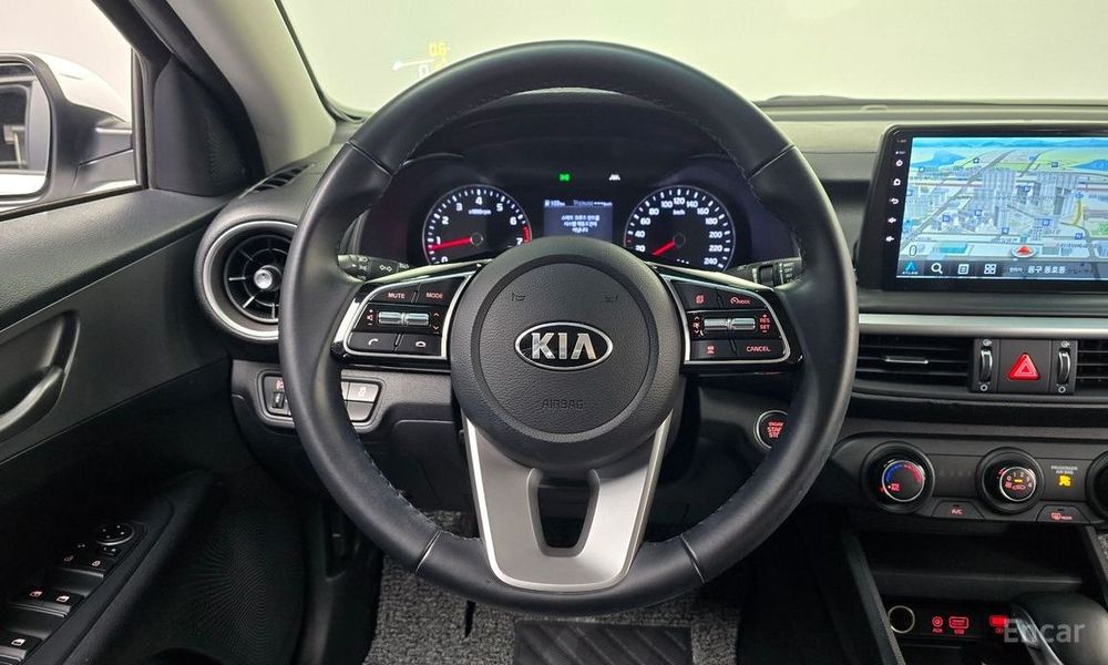 Kia K3 Standard Бензин