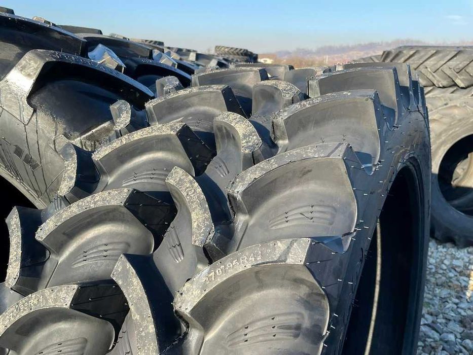 Cauciucuri 270/95R44 GTK Radiale Noi de Tractor Livrare Rapida