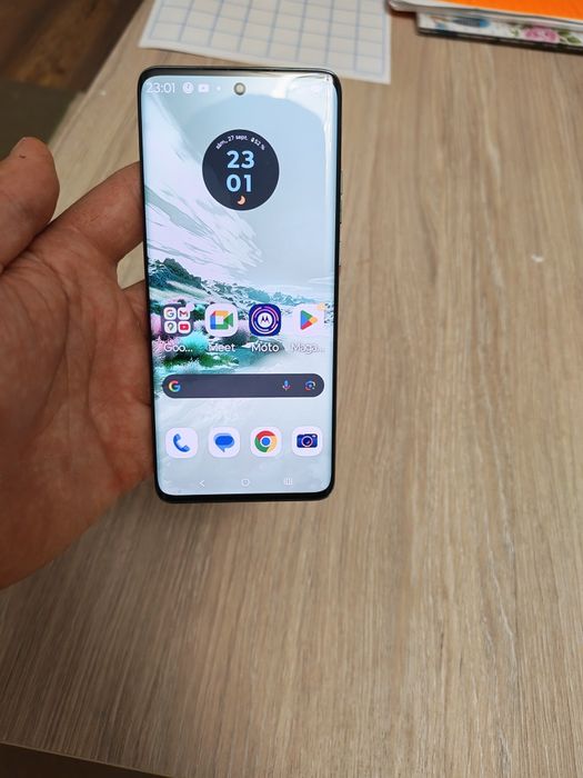 Vând Motorola Edge 40 Neo