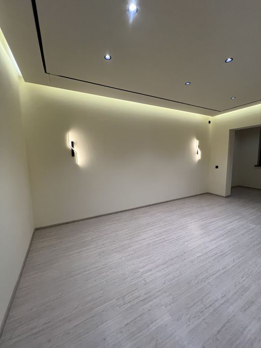 Mirobod bozari yonida 2 xona uy 7 etaj sotiladi