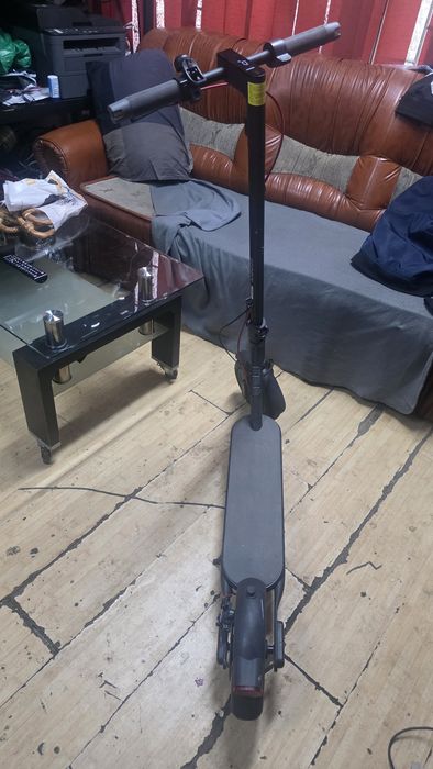 Vand trotineta electrica xiaomi electric scooter 4 defecta