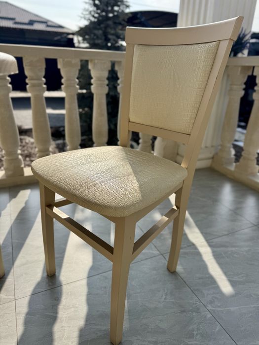 Продам столовый стол