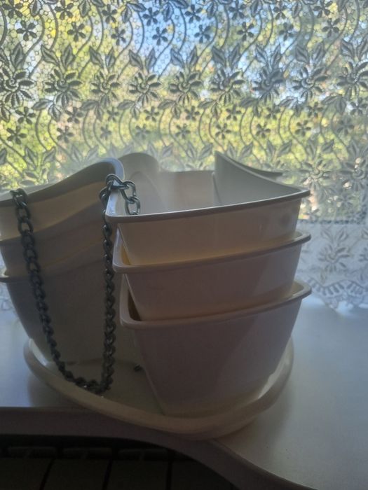 Продам кашпо трехярусное на цепи