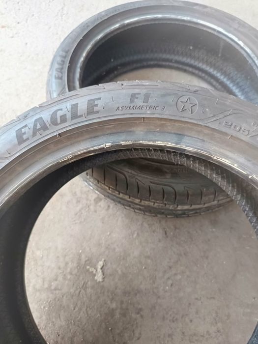 205/45/17 2броя GoodYear Eagle F1.Гумите са в перфектно състояние