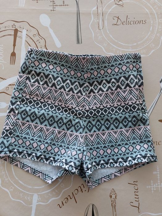 Дамски къси панталони